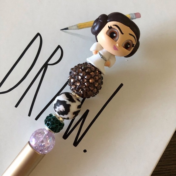 Disney Doorables: Star Wars: Princess Leia handmade beaded pen - Picture 1 of 3